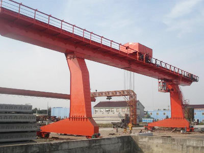 L型門式起重機(jī)