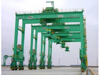 輪胎式集裝箱門式起重機(jī)