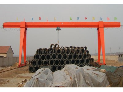包廂式雙懸臂單梁門(mén)式起重機(jī)