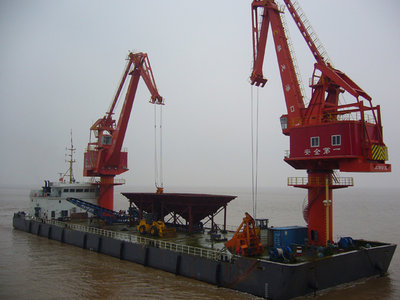 浮式起重機(jī)